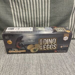 Dan & Darci Dig a Dozen Dino Eggs Dig‎ Kit New